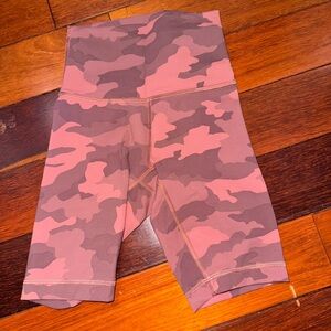 lululemon athletica camo biker shorts